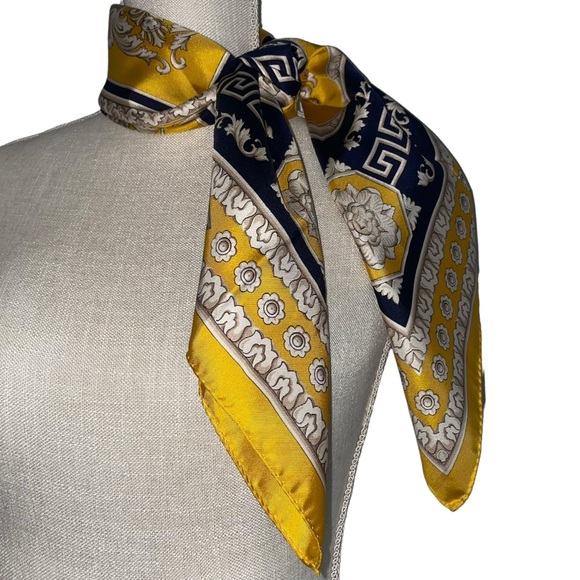 Luxury Versace silk scarf 35" square yellow gold navy cream baroque design NWOT - Picture 16 of 16